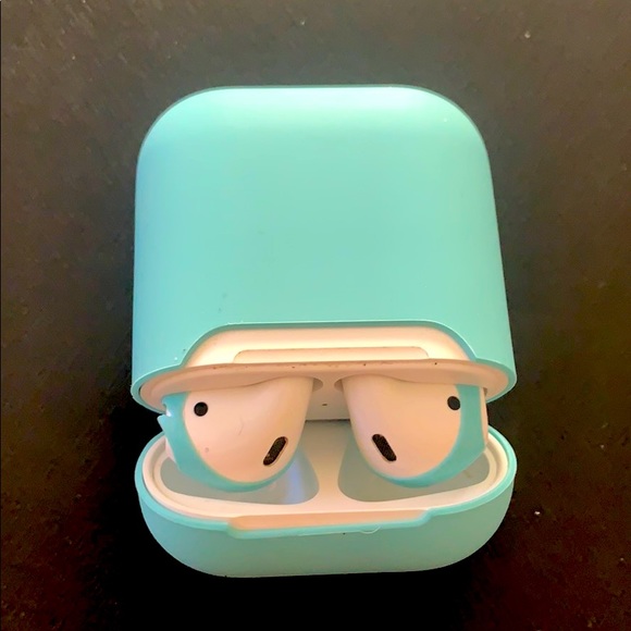 APPLE AIRPODS with silicone case protector - Picture 2 of 6